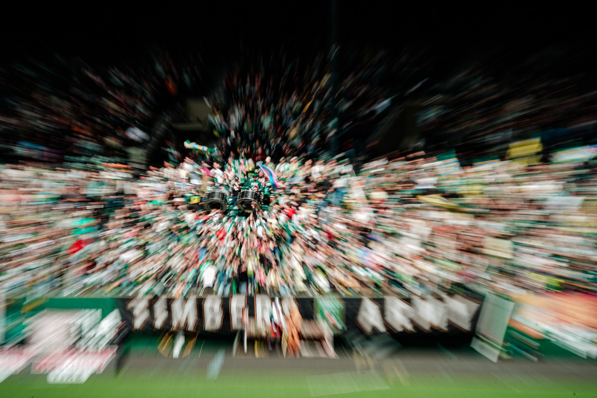Late Drama at Providence Park: Timbers Stun LAFC 2–1, End Their Unbeaten Run